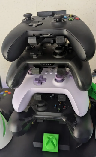 Soporte para 4 mandos - PS, Xbox, Switch