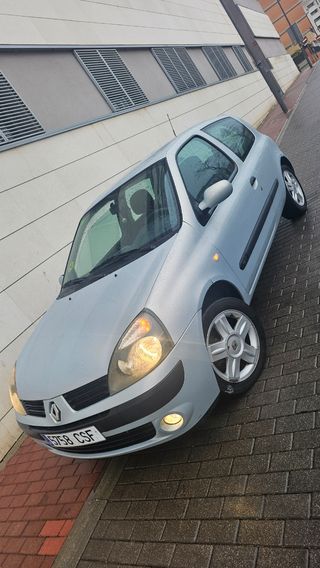 Renault Clio 2004 UNICO DUEÑO solo 82000km