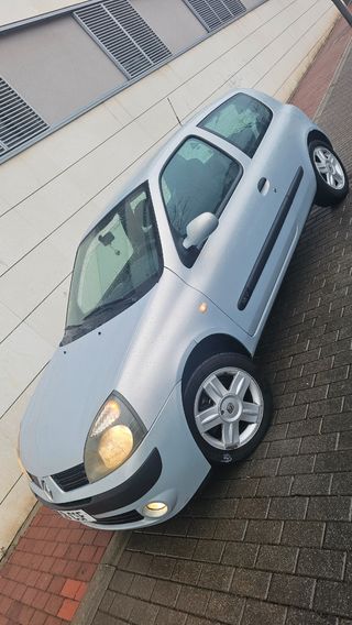 Renault Clio 2004 UNICO DUEÑO solo 82000km