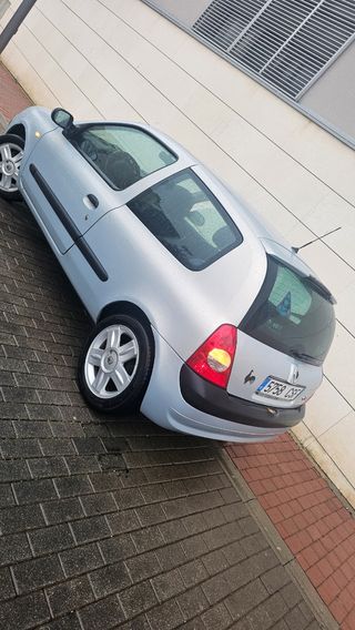 Renault Clio 2004 UNICO DUEÑO solo 82000km