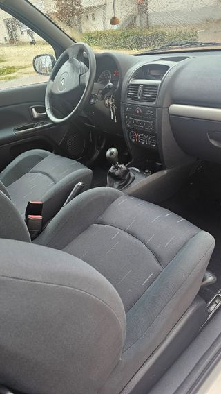 Renault Clio 2004 UNICO DUEÑO solo 82000km