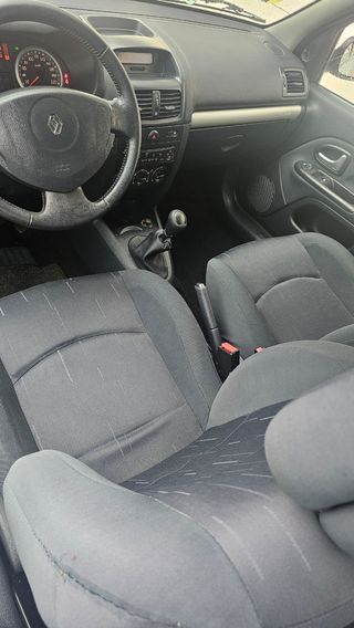 Renault Clio 2004 UNICO DUEÑO solo 82000km