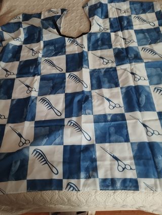 Capas peluquería - roja y negra