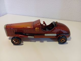 Coche madera antiguo