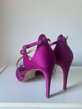 Sandalias Gloria Ortiz fucsia