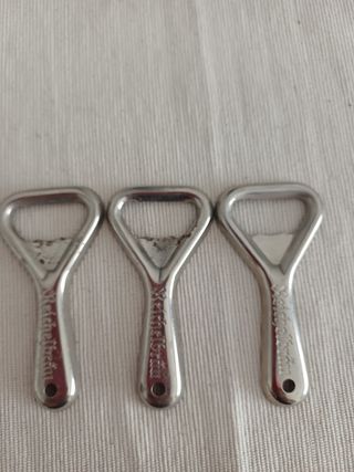 3 Apribottiglie Vintage Metallo