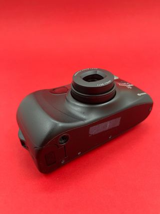 YASHICA Zoomate 70 - Camara