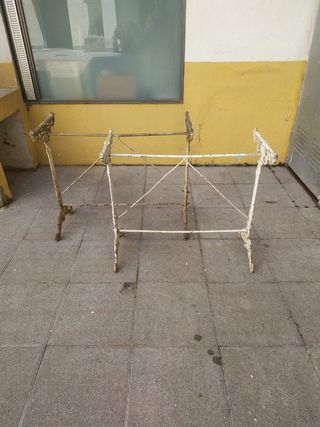 2 Mesas velador forja antiguas