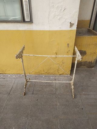 2 Mesas velador forja antiguas