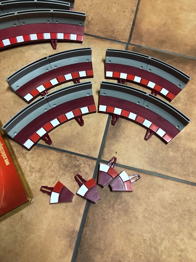 Scalextric Digital pianos