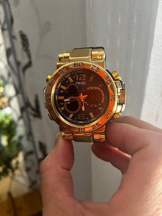 Reloj SMAEL dorado