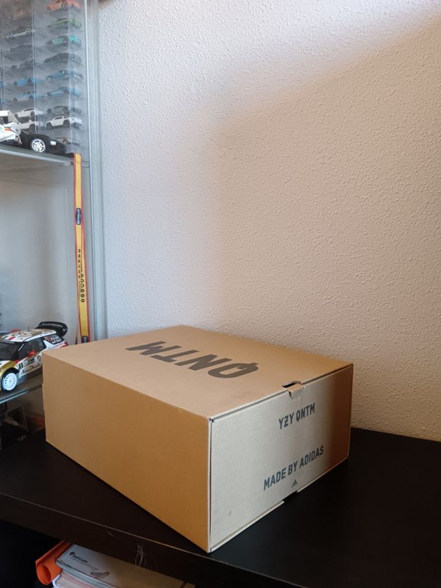 Yeezy QNTM Amber Tint