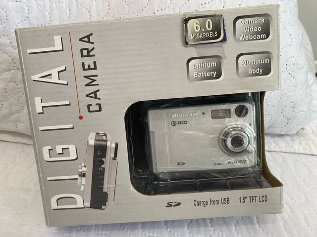SIN ESTRENAR Cámara digital Elco e1 compacta