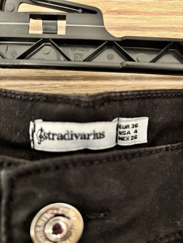 Shorts negro Stradivarius - Talla S