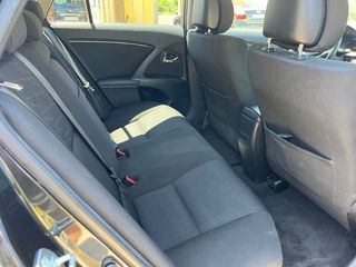Toyota Avensis 2010