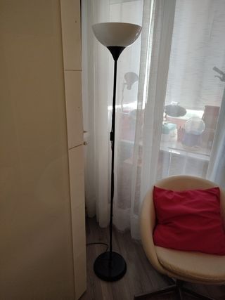 Lampara pie Ikea - Moderna