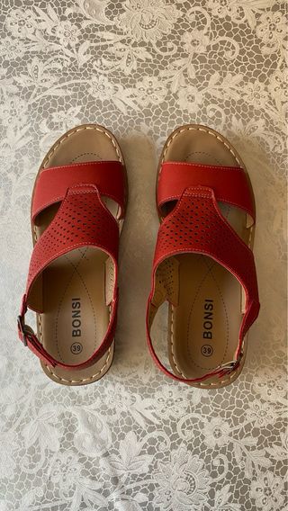 Sandalias de cuña rojas, talla 39. Como nuevas