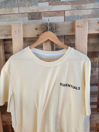 Camiseta Essentials beige