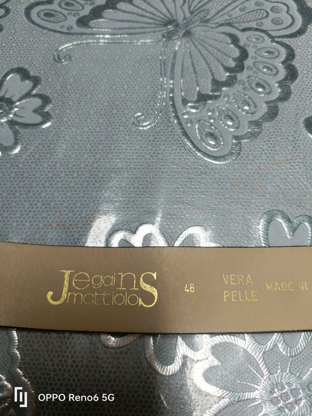 Cintura nera con strass