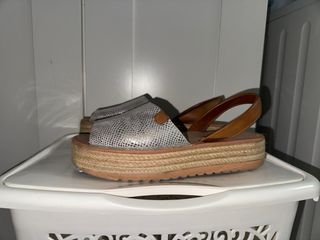 Sandalias esparto plata