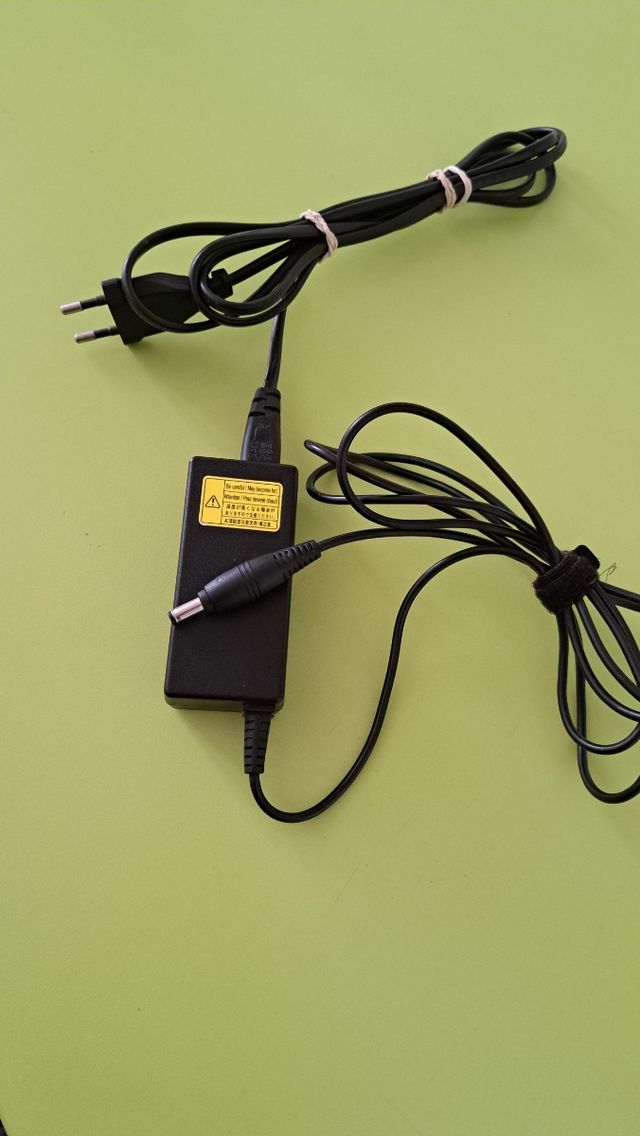 Cargador Toshiba Portátil