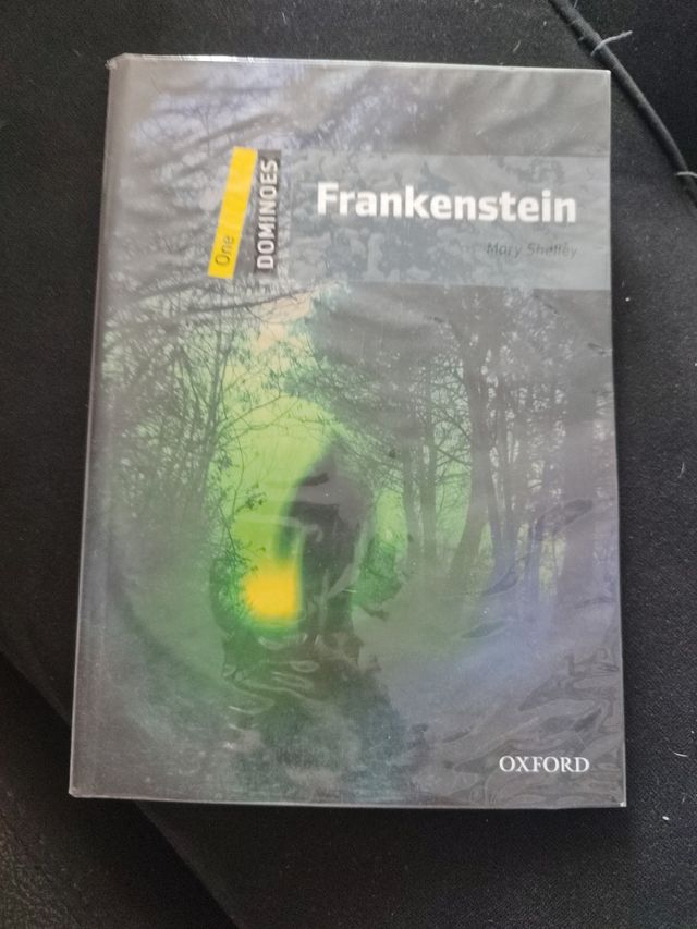 Frankenstein (Dominoes. Level One: 400 Headwords)