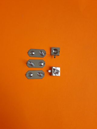 Game Boy clásica: Conexiones de pilas