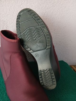 Stivaletti bordeau estivi