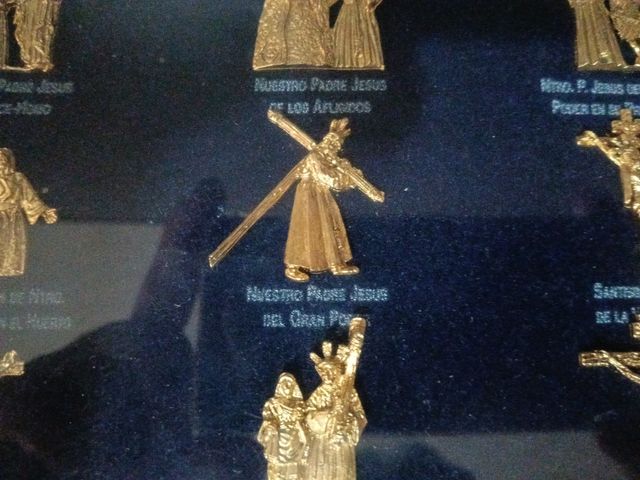 Collezione di spille pasquali San Fernando