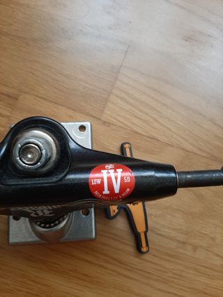 Eje skateboard vintage royal alvarez 5.0. Sin usar