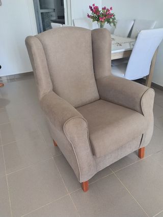Sofá orejero beige - como nuevo