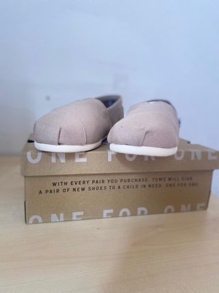 TOMS Alpargatas Beige - NUEVAS