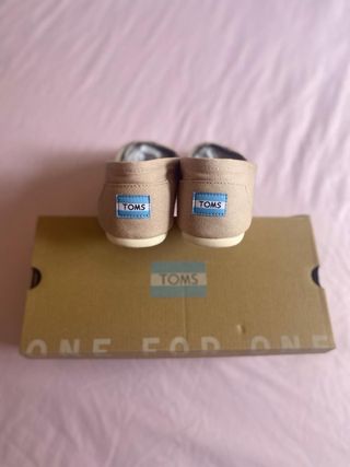 TOMS Alpargatas Beige - NUEVAS