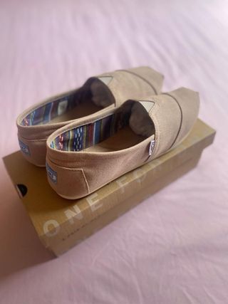 TOMS Alpargatas Beige - NUEVAS