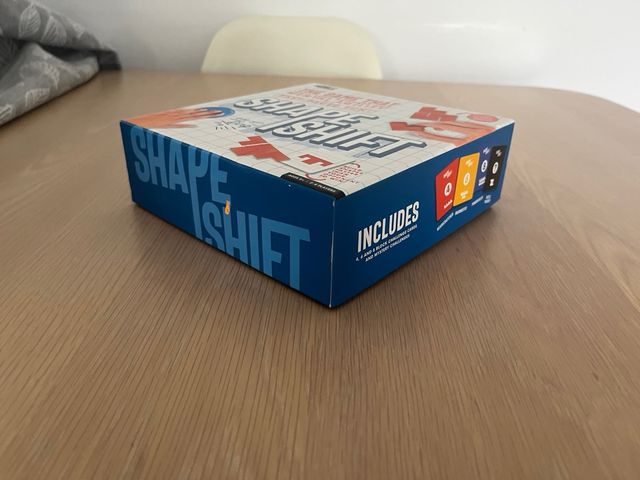 Shape Shift: Juego de reflejos