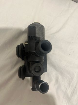 Válvula calefacción BMW X3 64118369807