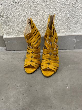 Sandalias tacón Zara amarillas - 38
