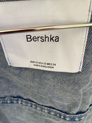 Chaqueta vaquera Bershka azul