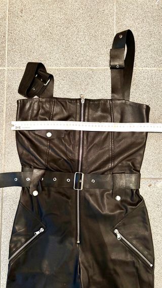 Mono piel 100% negro - Zara Studio
