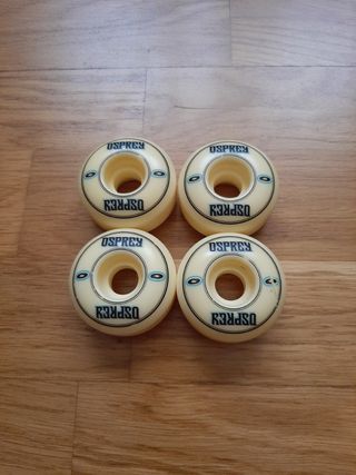 4 Ruedas Osprey Skateboard nuevas sin estrenar. 