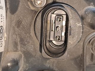 FARO IZQUIERDO VOLKSWAGEN UP! (122)