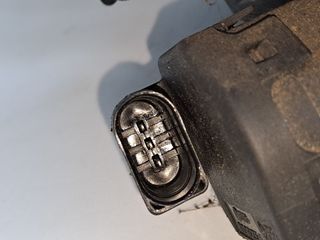 FARO IZQUIERDO VOLKSWAGEN UP! (122)