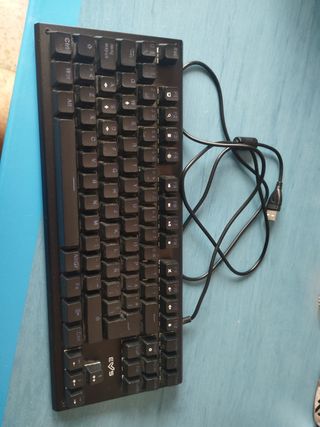 Teclado Gamer EVS - Negro