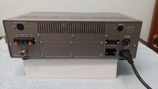 Kenwood R-2000: Receptor Multibanda Comunicacion. de Segunda mano