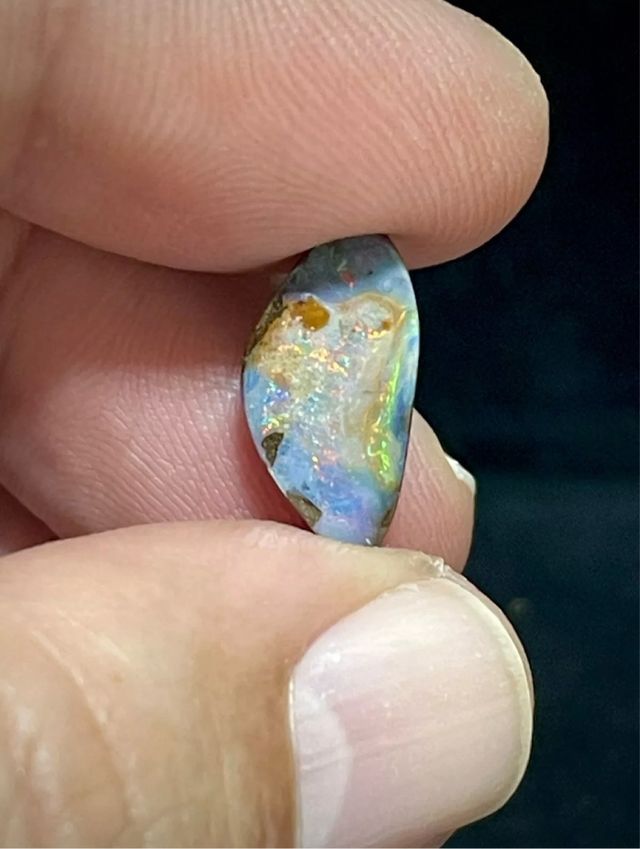 Opalo australiano multicolor 5.56ct