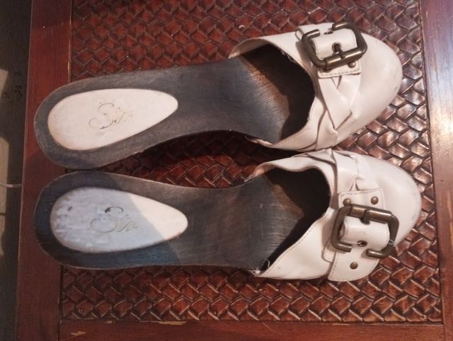 Zuecos blancos mujer - tacón