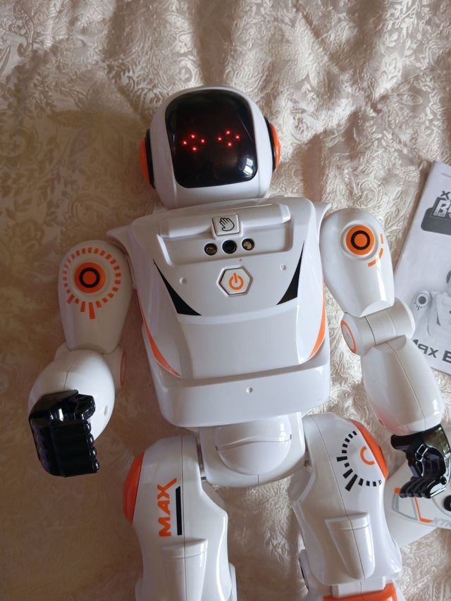 Robot Max Bot con mando 48 programas. NUEVO!