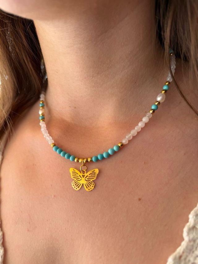 Collar Mariposa turquesa dorado