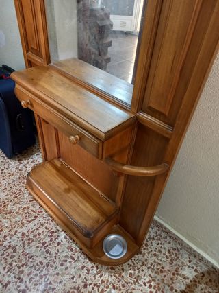 URGENTE VENDER!!!!!  por cambio Recibidor rústico 
