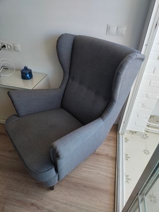 Poltrona IKEA STRANDMON grigia